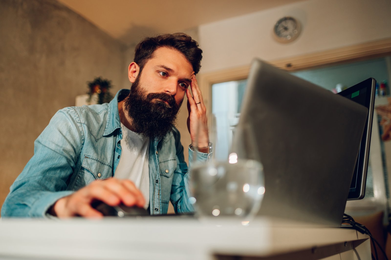 Building AI agents: a hardworking AI specialist developing AI generators at a home office